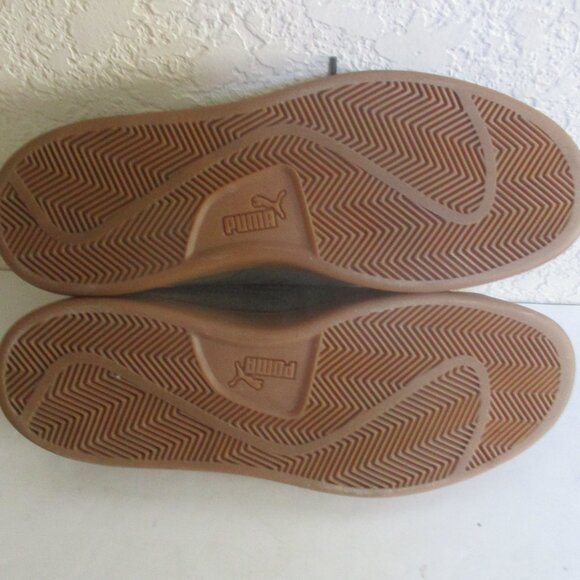 Puma Athletic Shoes Sz. 9.5 Olive Green Lost of Use Left - Picture 7 of 7